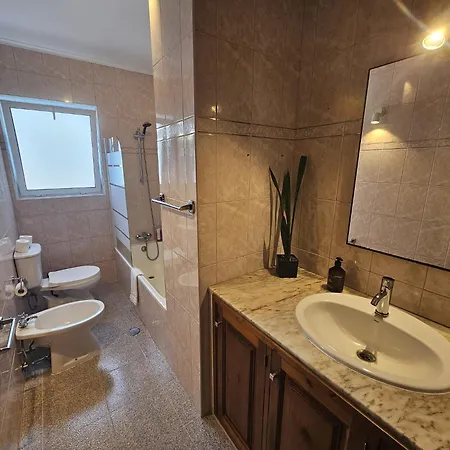 Casa Dos Amigos * Ponta Delgada